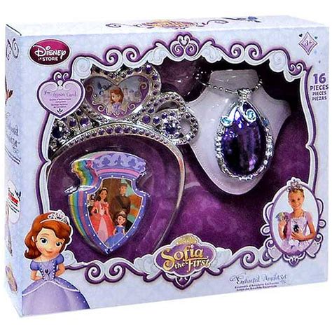 Delve into Sofia the First's Enchanting World with the Amulet Playset.